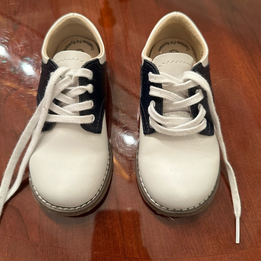 Footmates Cheer saddle shoes